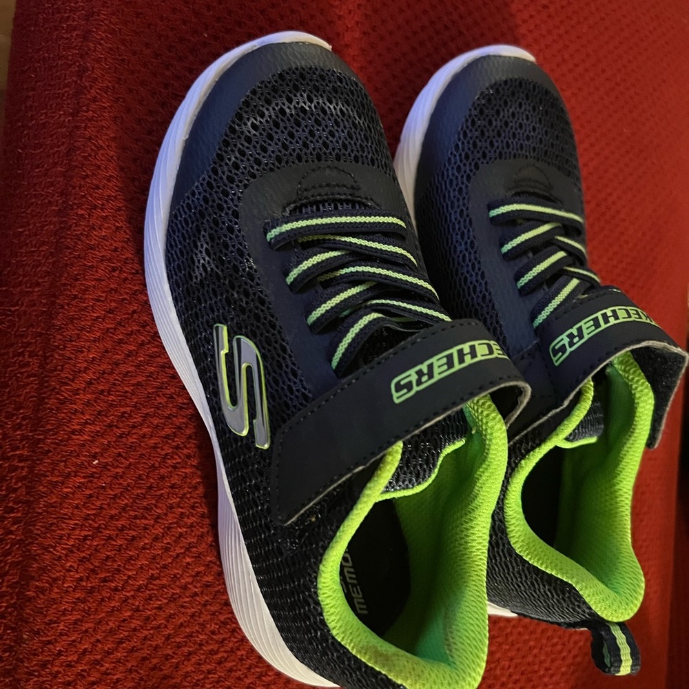 Skechers